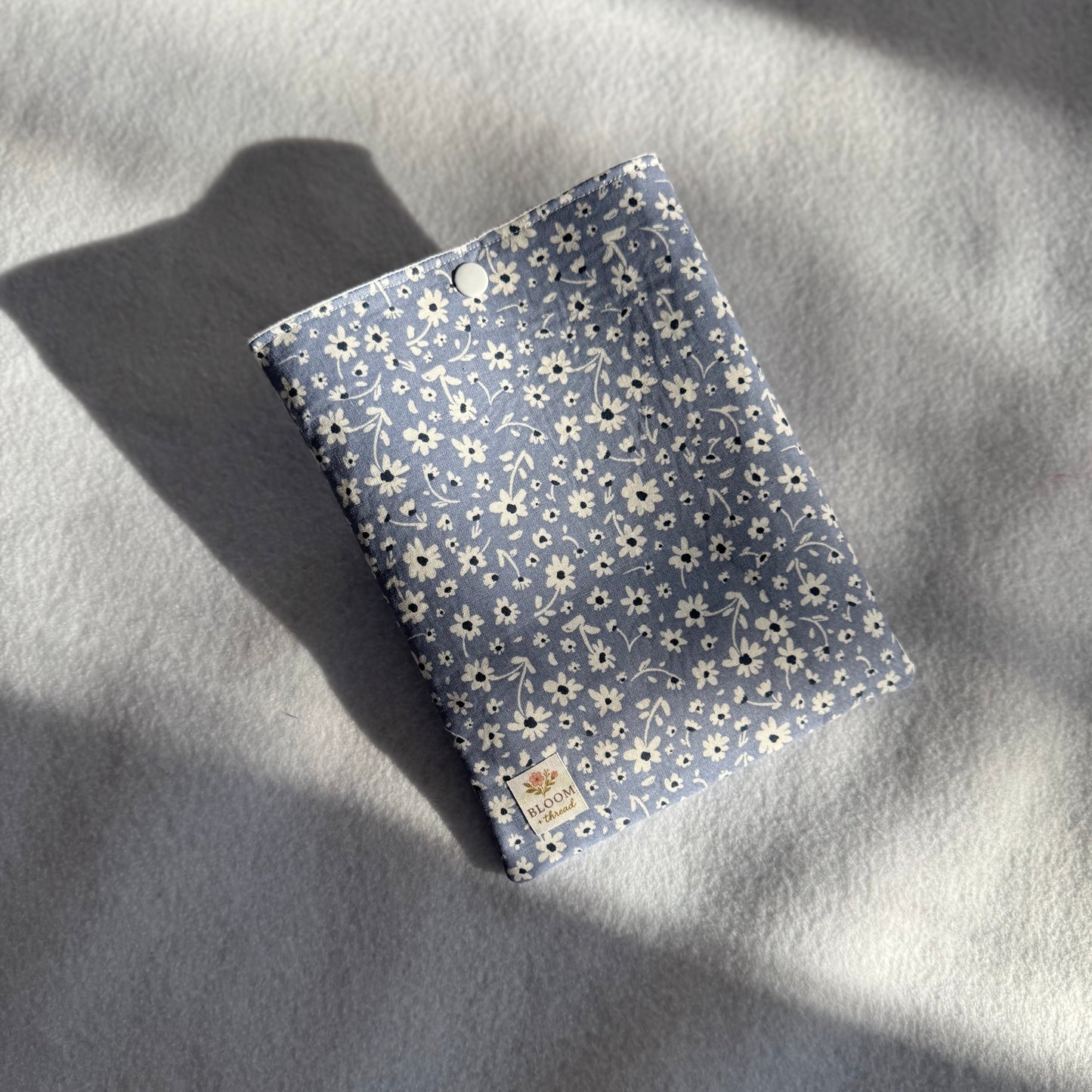 Dainty Blue Floral Book and E-Reader Sleeves