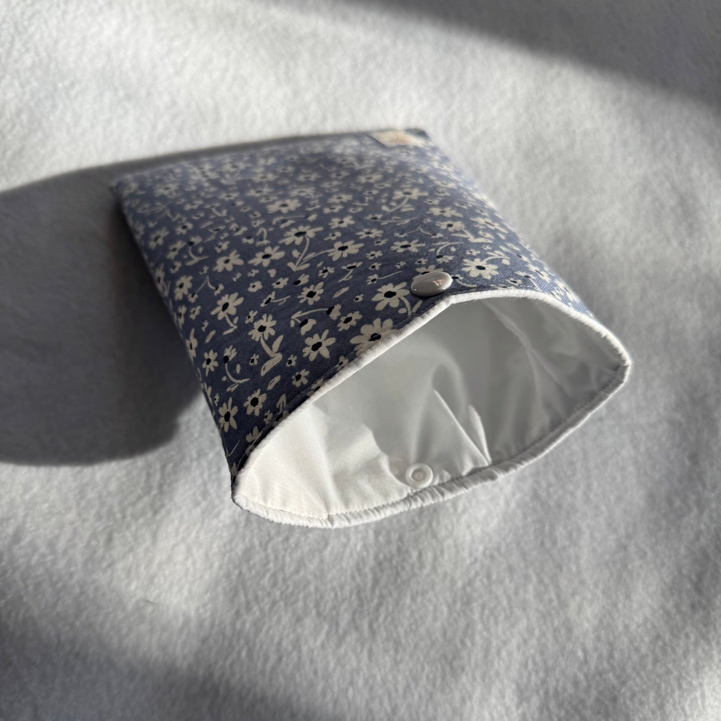 Dainty Blue Floral Book and E-Reader Sleeves
