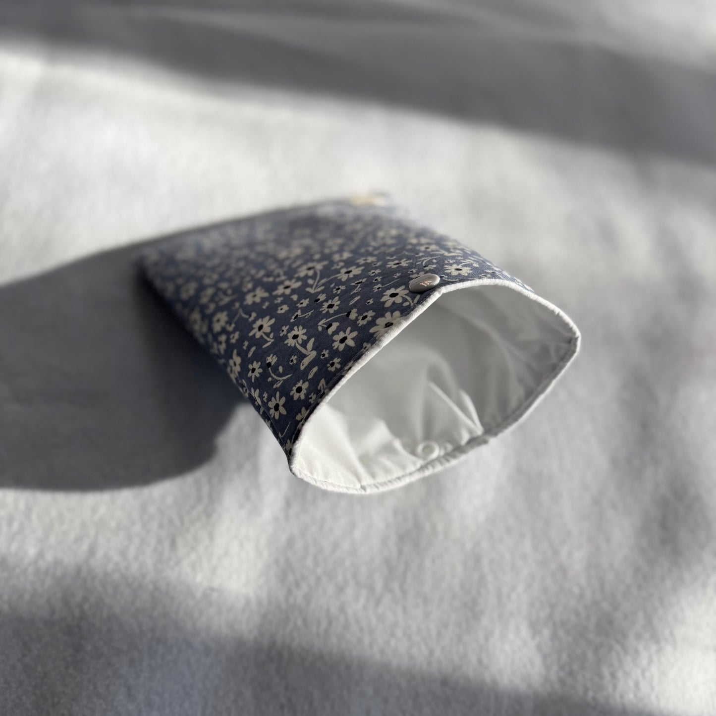Dainty Blue Floral Book and E-Reader Sleeves