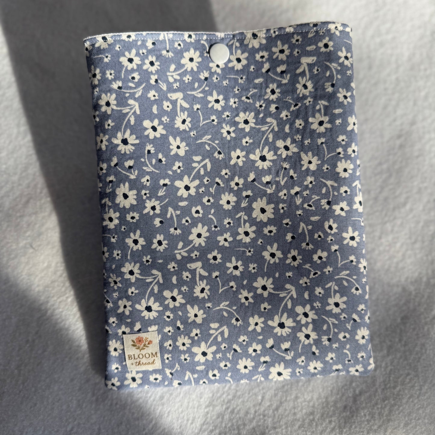 Dainty Blue Floral Book and E-Reader Sleeves