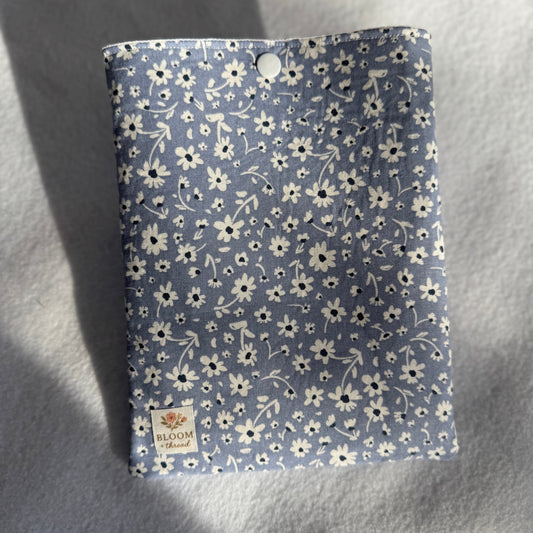 Dainty Blue Floral Book and E-Reader Sleeves